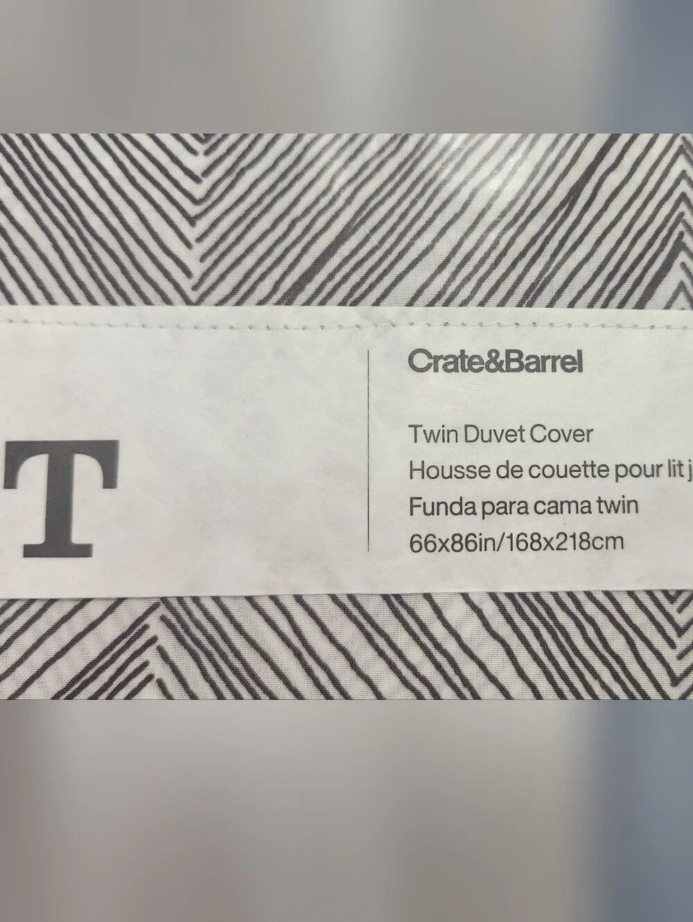 Crate And Barrel Twin Size Duvet Cover And Two Shams